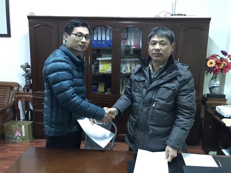 蘇州金潤彩色鋼化地坪系統(tǒng)-長沙代理黃總對彩色鋼化地坪施工團隊的建設(shè)感想